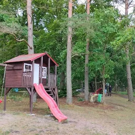 Lakeside Home, Private Garden بيت للعطل Wierzchowo (Szczecinek)